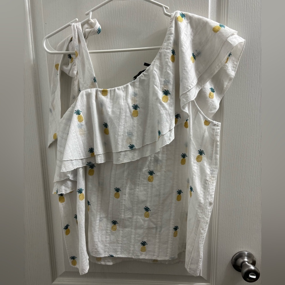Buffalo David Bitton Pineapple Embroidered Ruffle One Shoulder Top Size L - Picture 3 of 7